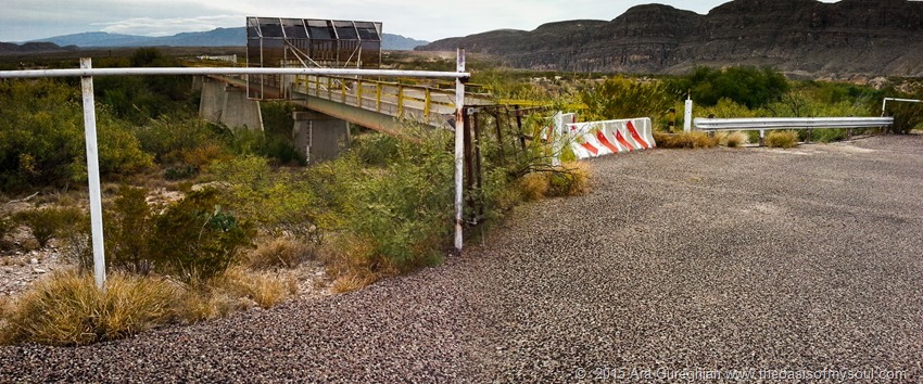 Closed -La Linda- bridge. Border to Mexico._-6 x